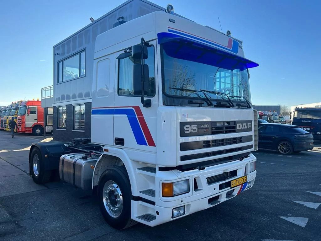 DAF 95.400 4X2 RESTORED/RESTAURIERT/GERESTAUREERD - وحدة جر: صورة 1 DAF 95.400 4X2 RESTORED/RESTAURIERT/GERESTAUREERD - وحدة جر: صورة 1