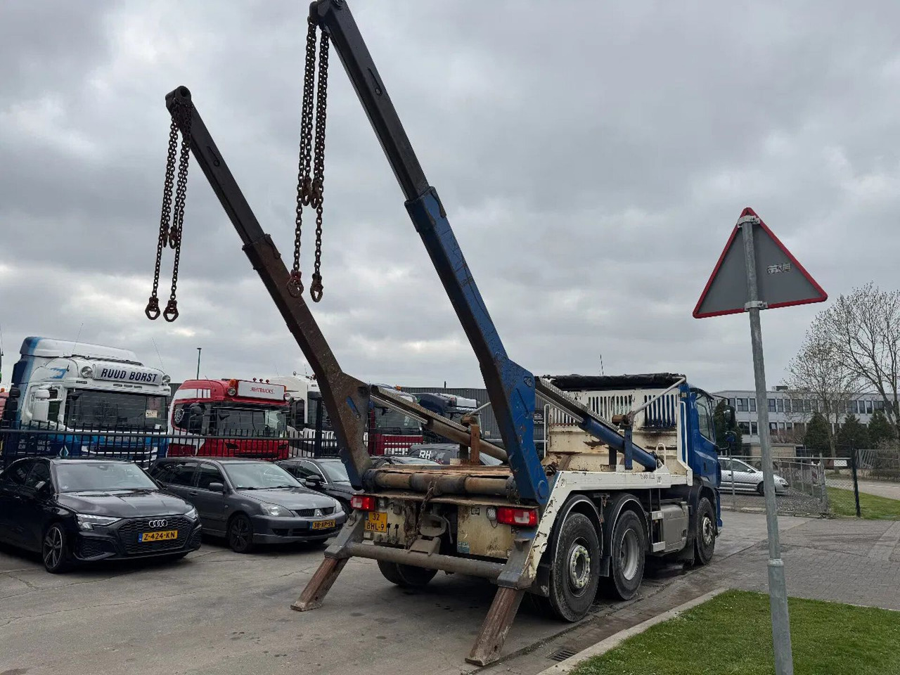 DAF CF 400 6X2 - EURO 6 + VDL P-18 + REMOTE + LIFT A - شاحنة قلاب: صورة 4 DAF CF 400 6X2 - EURO 6 + VDL P-18 + REMOTE + LIFT A - شاحنة قلاب: صورة 4