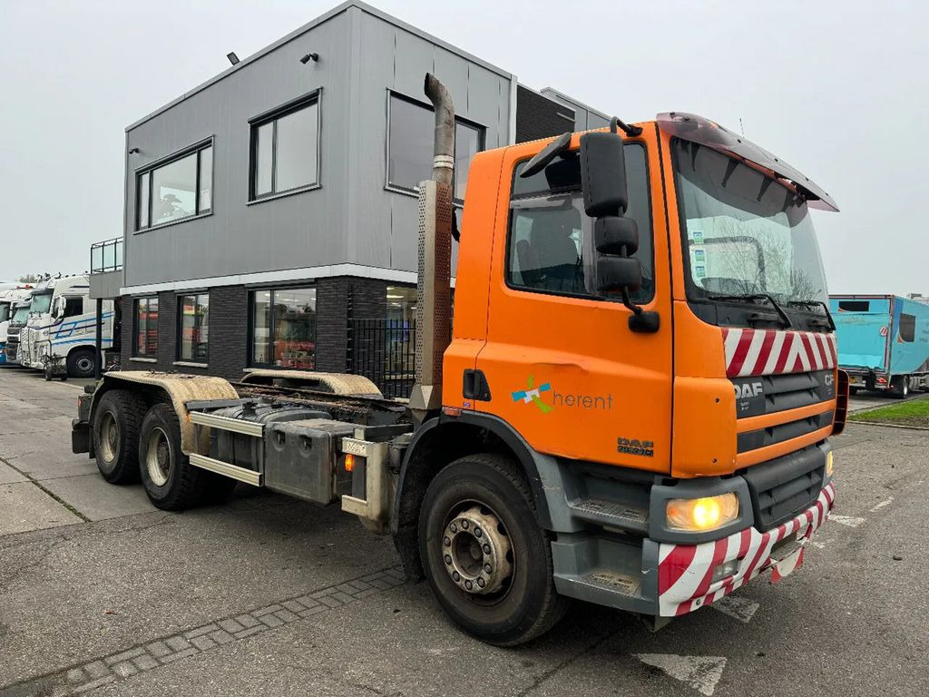 DAF CF 75.310 6X4 MANUAL GEAR EURO 3 FULL STEEL - شاحنة هيكل كابينة: صورة 3 DAF CF 75.310 6X4 MANUAL GEAR EURO 3 FULL STEEL - شاحنة هيكل كابينة: صورة 3
