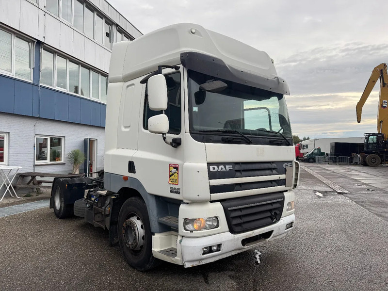 DAF CF 85.460 4X2 EURO 5 SLEEPER CAB - وحدة جر: صورة 3 DAF CF 85.460 4X2 EURO 5 SLEEPER CAB - وحدة جر: صورة 3