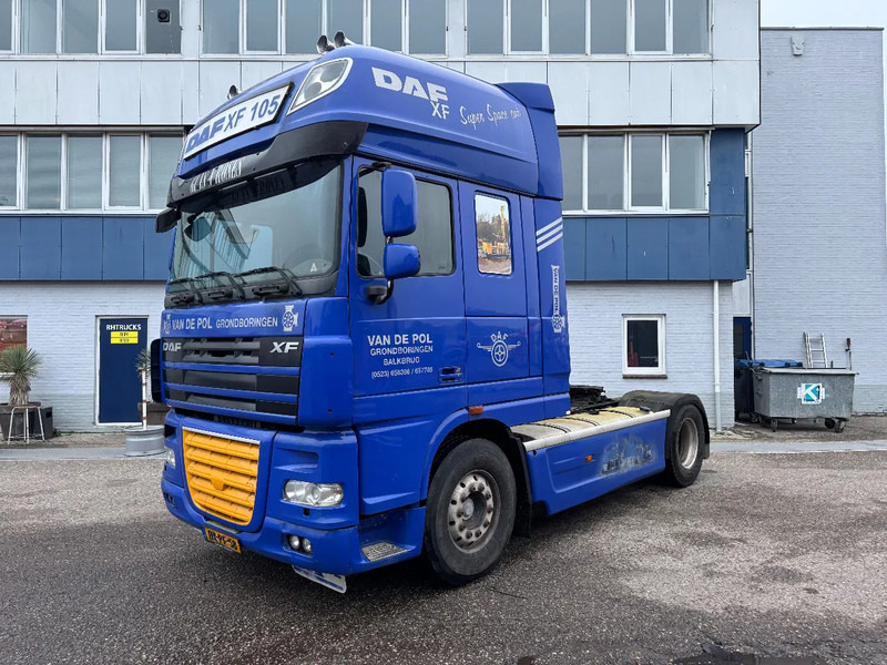DAF XF 105.460 4X2 SKIRTS EURO 5 ONLY 770.446 KM HOLLAND TRUCK - وحدة جر: صورة 1 DAF XF 105.460 4X2 SKIRTS EURO 5 ONLY 770.446 KM HOLLAND TRUCK - وحدة جر: صورة 1