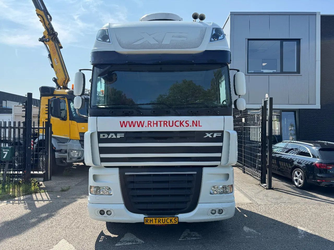 DAF XF 105.510 4X2 SKIRTS ADR RETARDER STANDKLIMA - وحدة جر: صورة 2 DAF XF 105.510 4X2 SKIRTS ADR RETARDER STANDKLIMA - وحدة جر: صورة 2