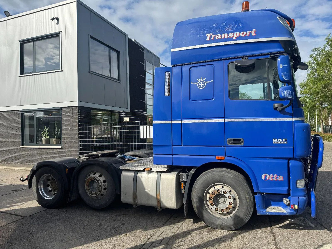 DAF XF 105.510 6X2 EURO 5 MANUAL GEAR + HYDRAULIC ON - وحدة جر: صورة 4 DAF XF 105.510 6X2 EURO 5 MANUAL GEAR + HYDRAULIC ON - وحدة جر: صورة 4