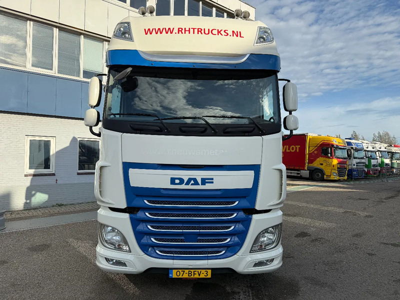 DAF XF 440 4X2 EURO 6 MEGA - ONLY 522.576 KM! - وحدة جر: صورة 2 DAF XF 440 4X2 EURO 6 MEGA - ONLY 522.576 KM! - وحدة جر: صورة 2