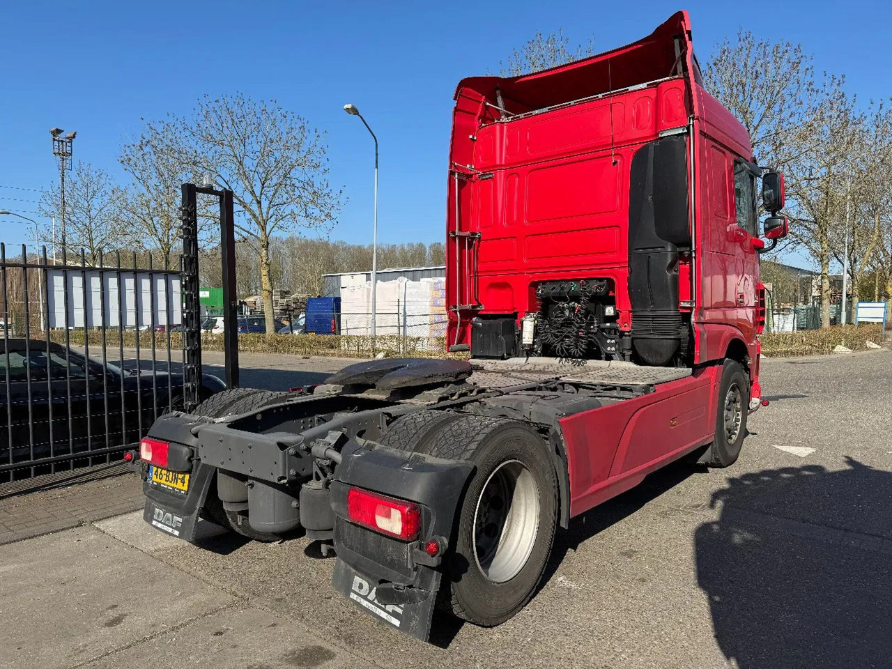 DAF XF 440 4X2 EURO 6 SKIRTS 2017 - وحدة جر: صورة 5 DAF XF 440 4X2 EURO 6 SKIRTS 2017 - وحدة جر: صورة 5