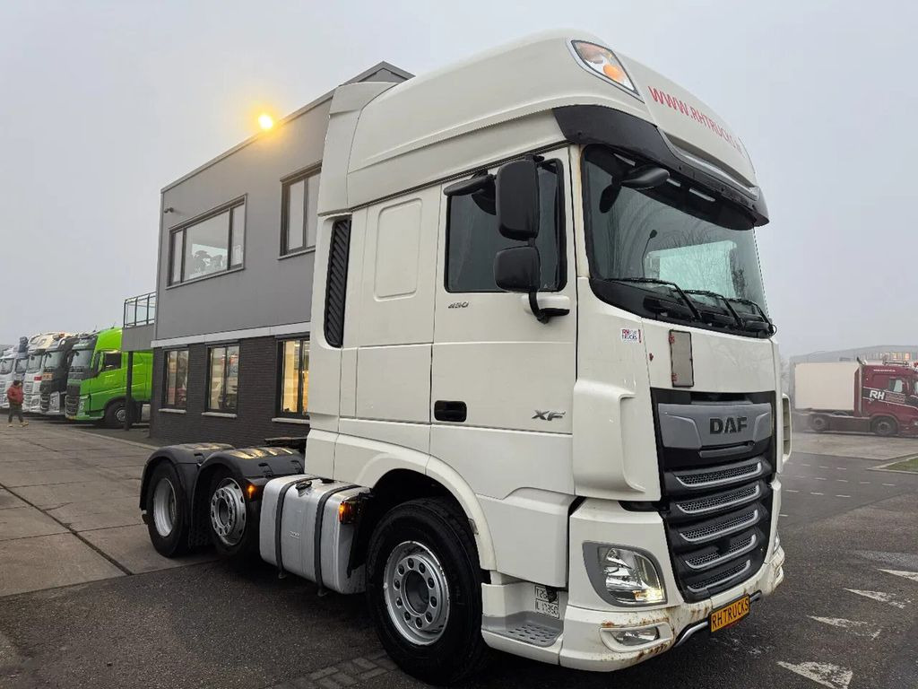 DAF XF 450 6X2 - EURO 6 + LIFT/STEERING AXLE - وحدة جر: صورة 3 DAF XF 450 6X2 - EURO 6 + LIFT/STEERING AXLE - وحدة جر: صورة 3