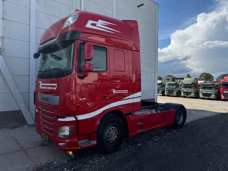 DAF XF 480 6X2 EURO 6 SKIRTS AIRCO AUTOMATIC - وحدة جر: صورة 1 DAF XF 480 6X2 EURO 6 SKIRTS AIRCO AUTOMATIC - وحدة جر: صورة 1