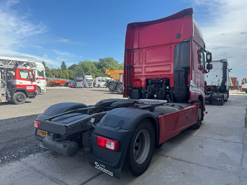 DAF XF 480 6X2 EURO 6 SKIRTS AIRCO AUTOMATIC - وحدة جر: صورة 4 DAF XF 480 6X2 EURO 6 SKIRTS AIRCO AUTOMATIC - وحدة جر: صورة 4