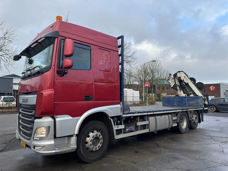 DAF XF 510 6X2 EURO 6 + HIAB 166 HI PRO + REMOTE CONTROL - شاحنات مسطحة, شاحنة كرين: صورة 2 DAF XF 510 6X2 EURO 6 + HIAB 166 HI PRO + REMOTE CONTROL - شاحنات مسطحة, شاحنة كرين: صورة 2