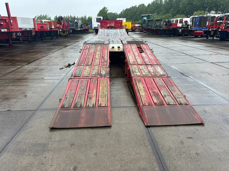 Diversen LAST AXLE STEERING, REMOTE CONTROLE, DOUBLE HYDRAULIC RAMPS - عربة منخفضة مسطحة نصف مقطورة: صورة 4 Diversen LAST AXLE STEERING, REMOTE CONTROLE, DOUBLE HYDRAULIC RAMPS - عربة منخفضة مسطحة نصف مقطورة: صورة 4