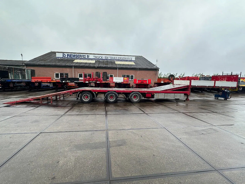 Diversen LAST AXLE STEERING, REMOTE CONTROLE, DOUBLE HYDRAULIC RAMPS - عربة منخفضة مسطحة نصف مقطورة: صورة 1 Diversen LAST AXLE STEERING, REMOTE CONTROLE, DOUBLE HYDRAULIC RAMPS - عربة منخفضة مسطحة نصف مقطورة: صورة 1