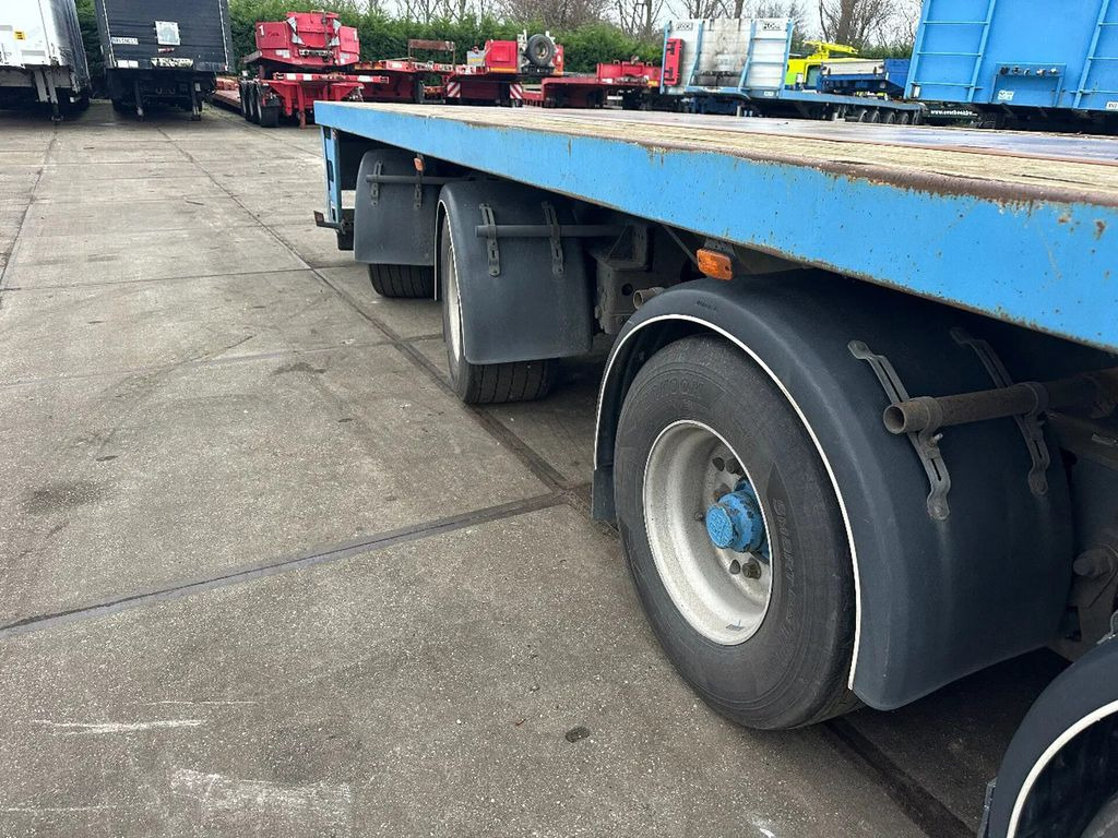 Floor 2 AXLE STEERING an 2 LIFT AXLE - نصف مقطورة مسطحة: صورة 4 Floor 2 AXLE STEERING an 2 LIFT AXLE - نصف مقطورة مسطحة: صورة 4