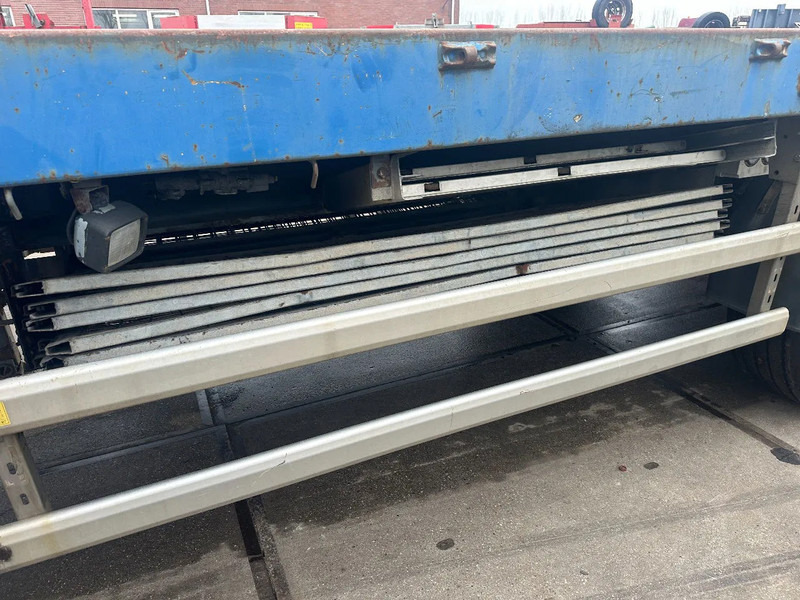 Floor MET HIAB R165-F2, LAATSTE 2 ASSEN GESTUURD - نصف مقطورة مسطحة: صورة 4 Floor MET HIAB R165-F2, LAATSTE 2 ASSEN GESTUURD - نصف مقطورة مسطحة: صورة 4