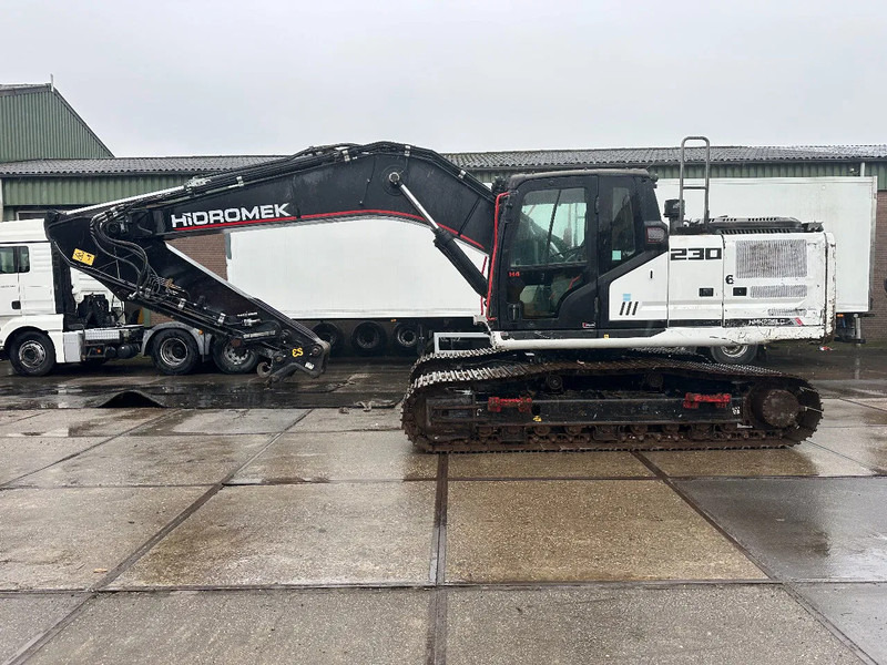 Hidromek HMK 230LC-4 CE, 700 MM PADS, CV, PIPED AUX PIPING,QH, AUTO LUBE, AC REVERSE CAMERA - حفار زحاف: صورة 1 Hidromek HMK 230LC-4 CE, 700 MM PADS, CV, PIPED AUX PIPING,QH, AUTO LUBE, AC REVERSE CAMERA - حفار زحاف: صورة 1