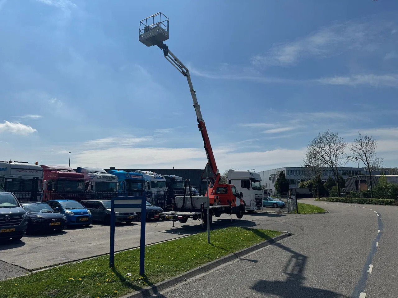 Iveco DAILY 35 140 SCORPION 2112J 2019 - منصة تلسكوبية محمولة على شاحنة: صورة 3 Iveco DAILY 35 140 SCORPION 2112J 2019 - منصة تلسكوبية محمولة على شاحنة: صورة 3