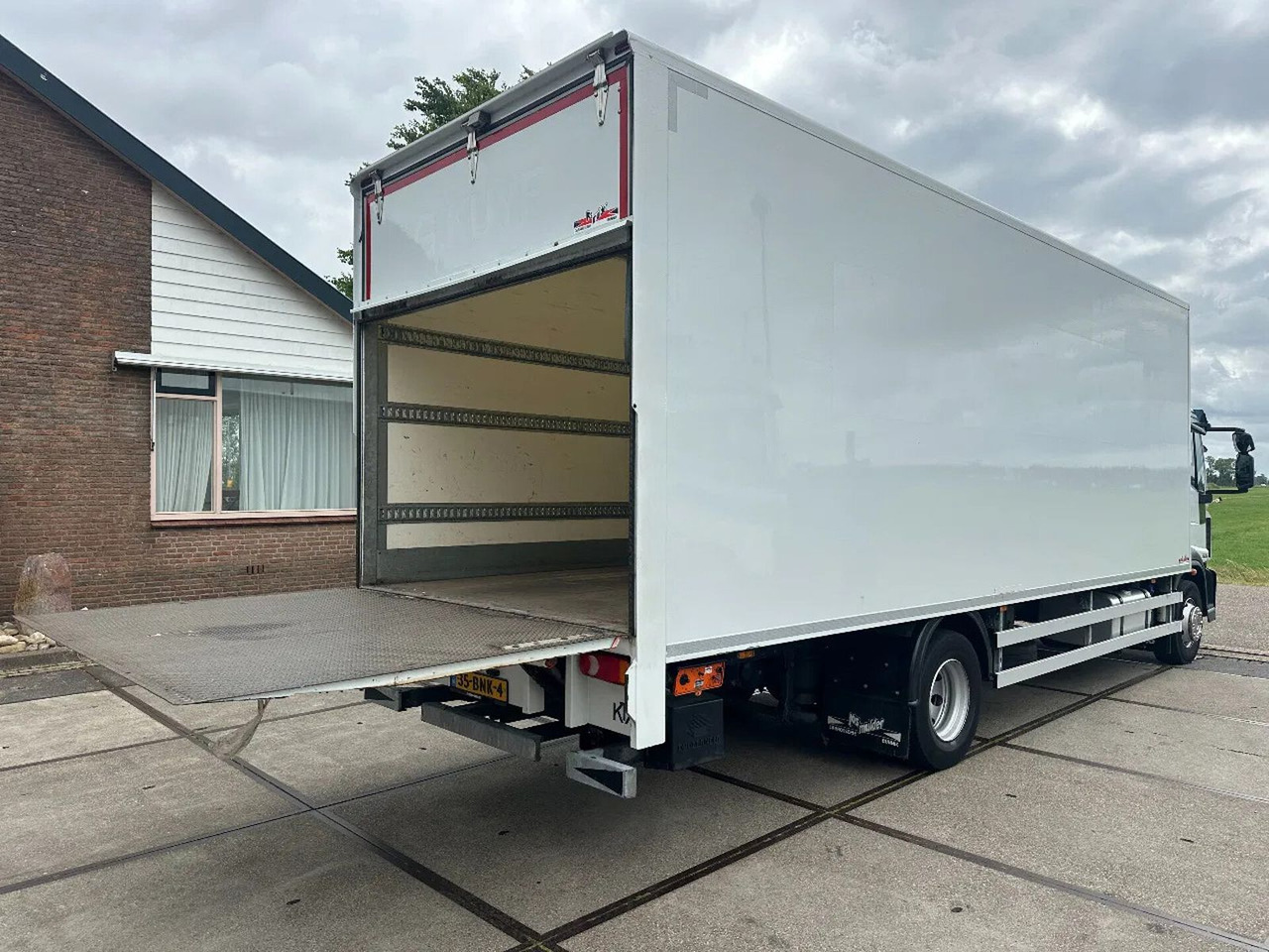 Iveco ML 150 -220, DHOLLANDIA LIFT, BOX 760X250X250 CM - شاحنة مقفلة: صورة 4 Iveco ML 150 -220, DHOLLANDIA LIFT, BOX 760X250X250 CM - شاحنة مقفلة: صورة 4