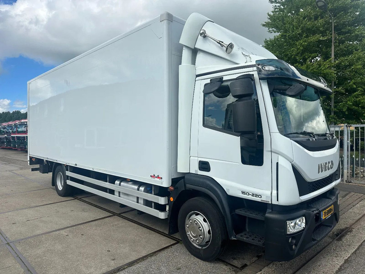 Iveco ML 150 -220, DHOLLANDIA LIFT, BOX 760X250X250 CM - شاحنة مقفلة: صورة 3 Iveco ML 150 -220, DHOLLANDIA LIFT, BOX 760X250X250 CM - شاحنة مقفلة: صورة 3
