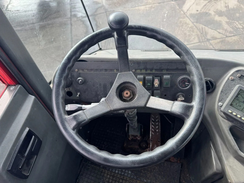 جرار المحطة Kalmar TT612D 4X2: صورة 11 جرار المحطة Kalmar TT612D 4X2: صورة 11