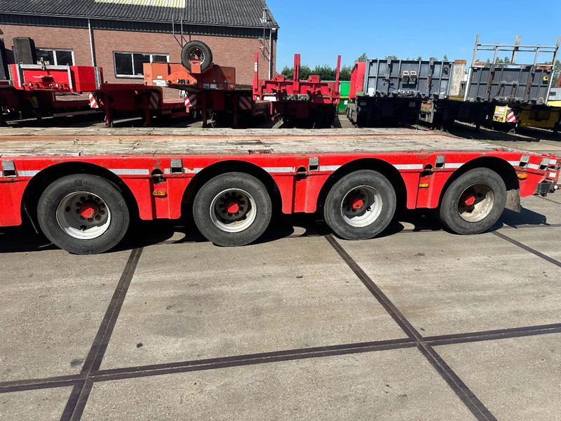 Kässbohrer 4 AXLE LAST 2 STEERING, EXTENDABLE - عربة منخفضة مسطحة نصف مقطورة: صورة 5 Kässbohrer 4 AXLE LAST 2 STEERING, EXTENDABLE - عربة منخفضة مسطحة نصف مقطورة: صورة 5