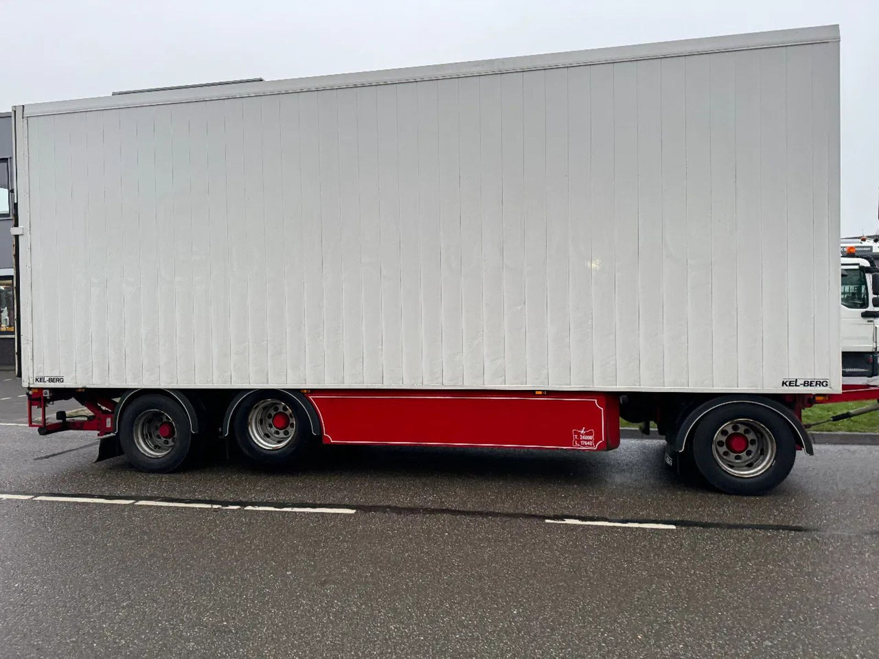 Kel-Berg D24B3 - 3 AXLE BPW + ZEPRO ZHD 250-155 MA - مقطورة صندوق مغلق: صورة 2 Kel-Berg D24B3 - 3 AXLE BPW + ZEPRO ZHD 250-155 MA - مقطورة صندوق مغلق: صورة 2