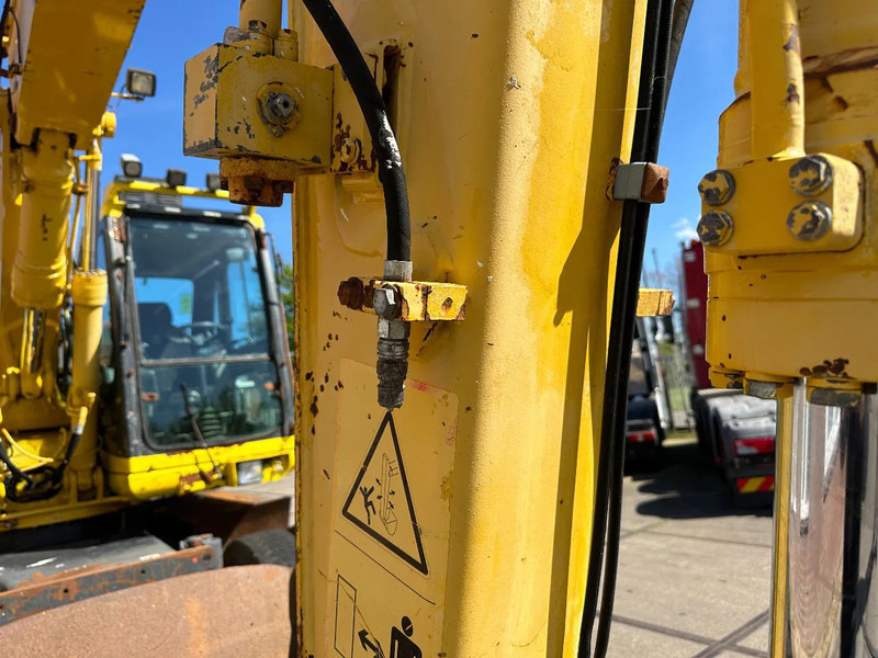 حفارة دولاب Komatsu PW150ES-6K CE: صورة 11