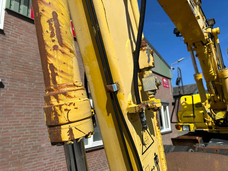 حفارة دولاب Komatsu PW150ES-6K CE: صورة 12