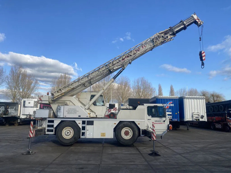 Liebherr LTM1030 - رافعة لجميع التضاريس: صورة 5 Liebherr LTM1030 - رافعة لجميع التضاريس: صورة 5