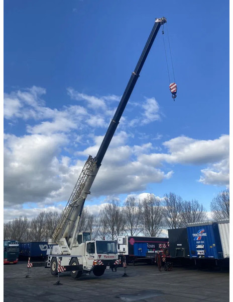 Liebherr LTM1030 - رافعة لجميع التضاريس: صورة 3 Liebherr LTM1030 - رافعة لجميع التضاريس: صورة 3