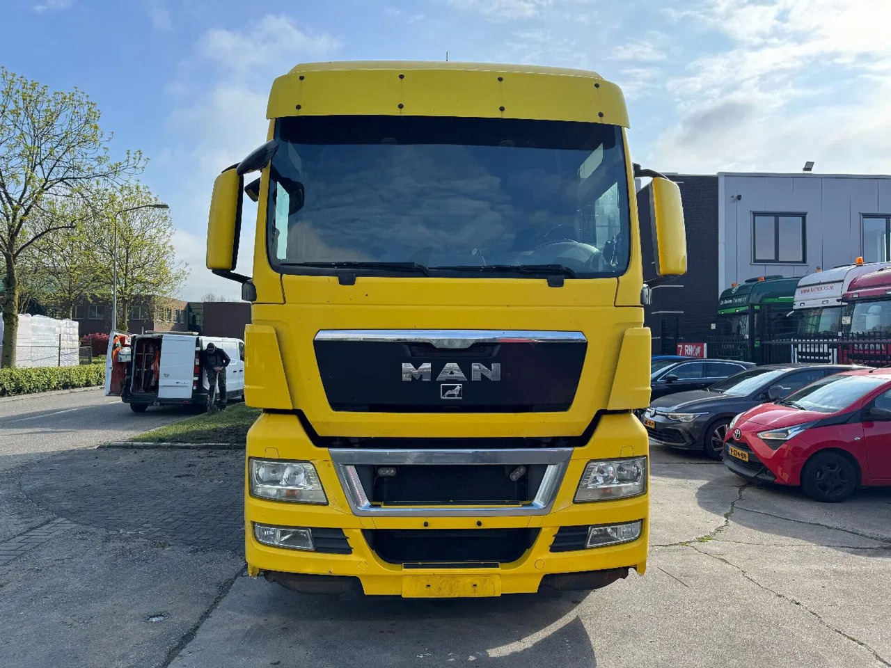 MAN TGX 26.360 6X2 - EURO 5 + ZEPRO LIFT + LIFT/STEE - شاحنة مقفلة: صورة 2 MAN TGX 26.360 6X2 - EURO 5 + ZEPRO LIFT + LIFT/STEE - شاحنة مقفلة: صورة 2