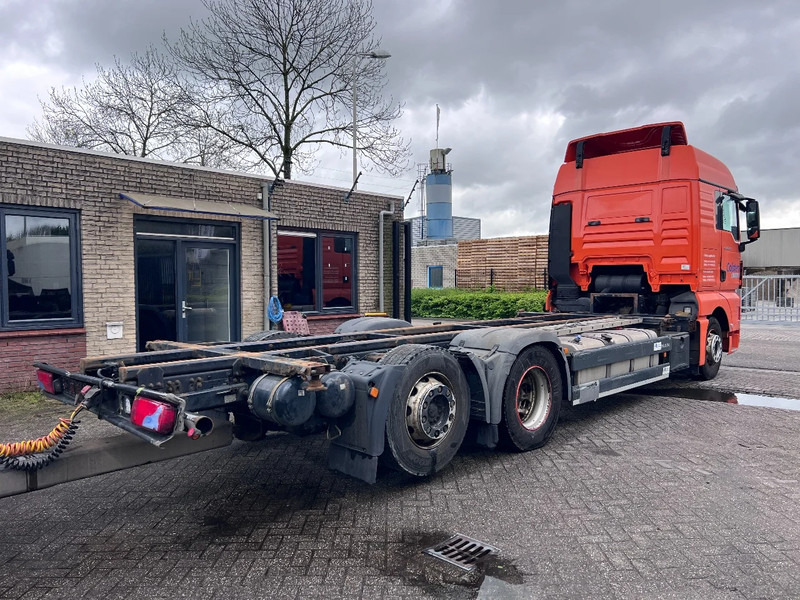 MAN TGX 26.440 XLX 6X2 EURO 5 - BDF CHASSIS + RETARDER - شاحنات الحاويات / جسم علوي قابل للتغيير شاحنة: صورة 4 MAN TGX 26.440 XLX 6X2 EURO 5 - BDF CHASSIS + RETARDER - شاحنات الحاويات / جسم علوي قابل للتغيير شاحنة: صورة 4