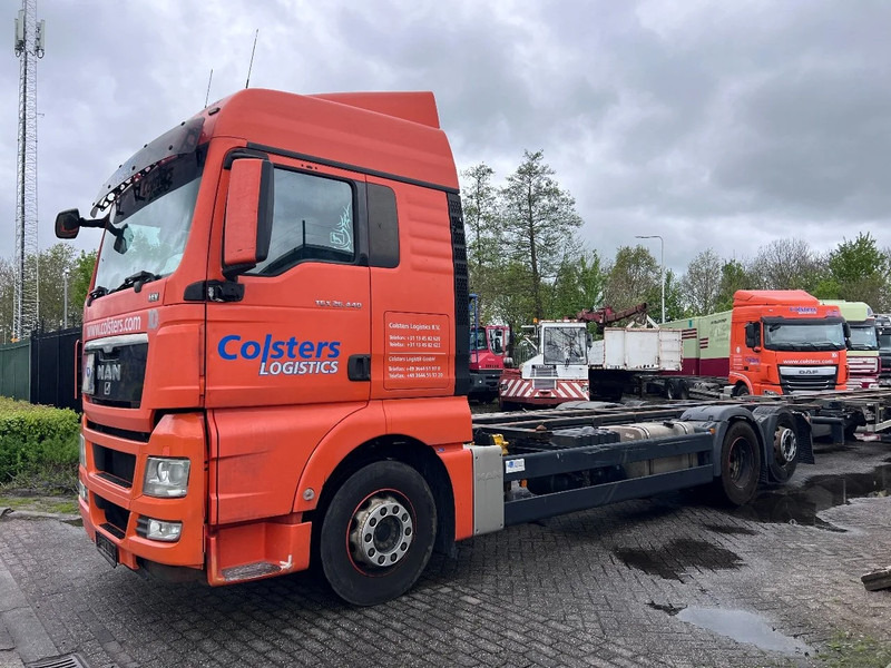 MAN TGX 26.440 XLX 6X2 + HANGER EURO 5 - BDF CHASSIS + RETARDER - شاحنات الحاويات / جسم علوي قابل للتغيير شاحنة: صورة 5 MAN TGX 26.440 XLX 6X2 + HANGER EURO 5 - BDF CHASSIS + RETARDER - شاحنات الحاويات / جسم علوي قابل للتغيير شاحنة: صورة 5