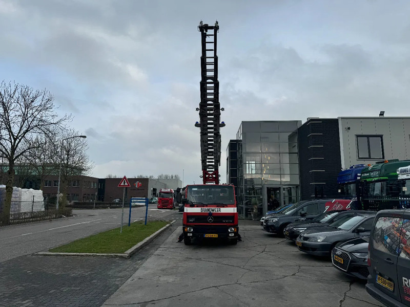 Mercedes-Benz 1120 OF MAGIRUS 24 METER + KORF + SLANGS - سيارة إطفاء: صورة 2 Mercedes-Benz 1120 OF MAGIRUS 24 METER + KORF + SLANGS - سيارة إطفاء: صورة 2