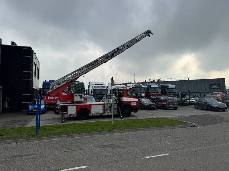 Mercedes-Benz 1120 OF MAGIRUS 24 METER + KORF + SLANGS - سيارة إطفاء: صورة 4 Mercedes-Benz 1120 OF MAGIRUS 24 METER + KORF + SLANGS - سيارة إطفاء: صورة 4