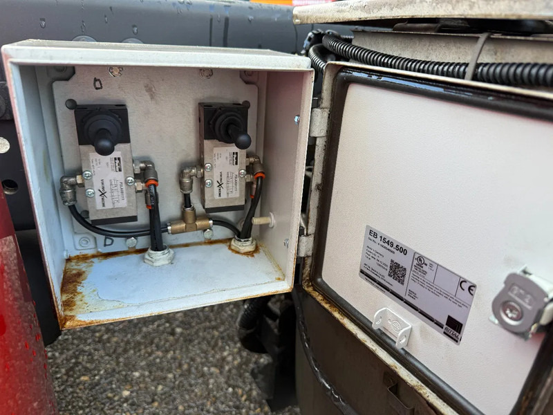 Mercedes-Benz Actros 1842 4X2 MEGA + LIFTING DISH (HEFSCHOTEL) - وحدة جر: صورة 3 Mercedes-Benz Actros 1842 4X2 MEGA + LIFTING DISH (HEFSCHOTEL) - وحدة جر: صورة 3