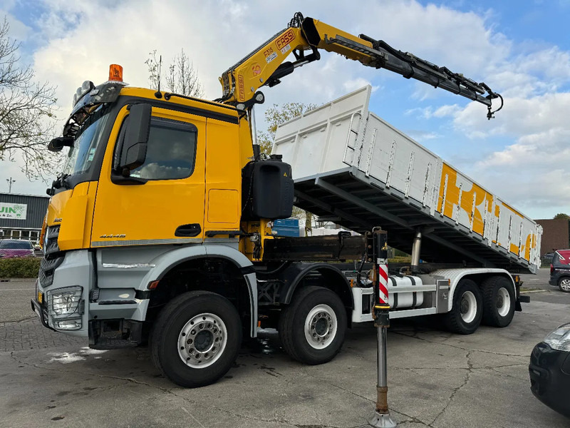 Mercedes-Benz Arocs 4448 8X4 + EURO 6 + FASSI F315 + REMOTE + KIPPER + STEERING AXLE - شاحنة قلاب, شاحنة كرين: صورة 1 Mercedes-Benz Arocs 4448 8X4 + EURO 6 + FASSI F315 + REMOTE + KIPPER + STEERING AXLE - شاحنة قلاب, شاحنة كرين: صورة 1
