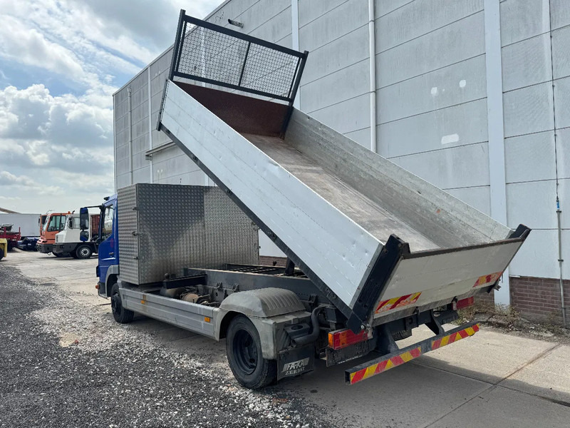 Mercedes-Benz Atego 815 4X2 3 WAY KIPPER FULL STEEL MANUAL GEAR - شاحنة قلاب: صورة 5 Mercedes-Benz Atego 815 4X2 3 WAY KIPPER FULL STEEL MANUAL GEAR - شاحنة قلاب: صورة 5