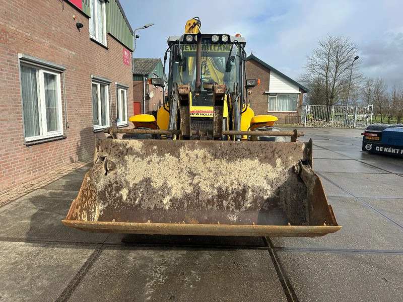 New Holland LB115B, CE, 240 MM MULTI PURPOSE LOADER BUCKET, 800 MM BACHOE DIGGING BUCKET, FLIP OVER FORKS, AIR CONDITIONER - جرافة حفار: صورة 4 New Holland LB115B, CE, 240 MM MULTI PURPOSE LOADER BUCKET, 800 MM BACHOE DIGGING BUCKET, FLIP OVER FORKS, AIR CONDITIONER - جرافة حفار: صورة 4