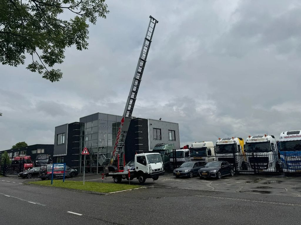 منصة تلسكوبية محمولة على شاحنة Nissan 3X UNIT CABSTAR 35.13 + LIFT 25 METER + REMOTE C: صورة 9