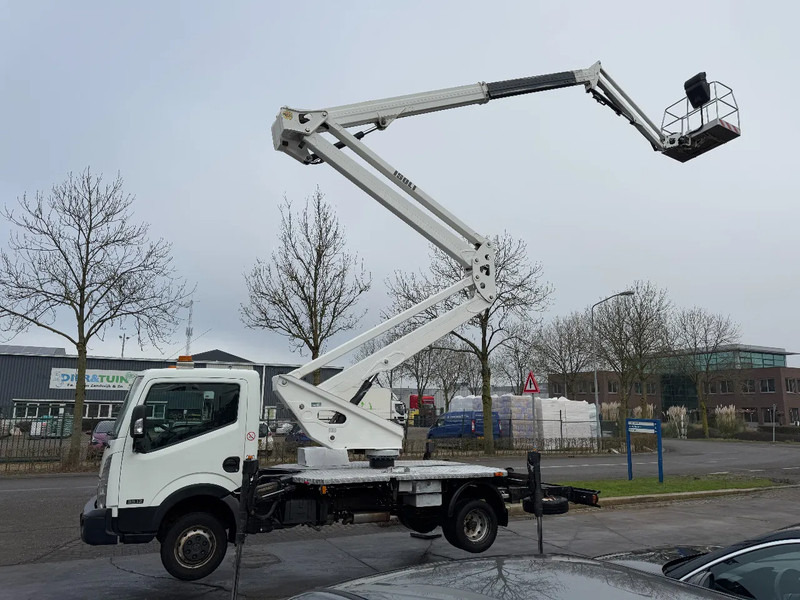 Nissan Cabstar 35.12 + ISOLI 21 METER AERIAL PLATFORM - شاحنة التوصيل: صورة 2 Nissan Cabstar 35.12 + ISOLI 21 METER AERIAL PLATFORM - شاحنة التوصيل: صورة 2