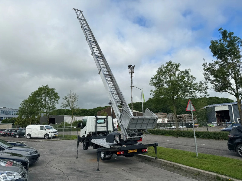 Nissan Cabstar 35.13 EURO 6 + LIFT 25 METER + REMOTE CONTROL - شاحنة التوصيل: صورة 3 Nissan Cabstar 35.13 EURO 6 + LIFT 25 METER + REMOTE CONTROL - شاحنة التوصيل: صورة 3