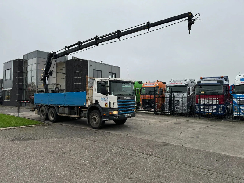 Scania P124-360 6X4 EURO 2 HIAB 200 C-5 ALL 2000 - شاحنة كرين: صورة 1 Scania P124-360 6X4 EURO 2 HIAB 200 C-5 ALL 2000 - شاحنة كرين: صورة 1