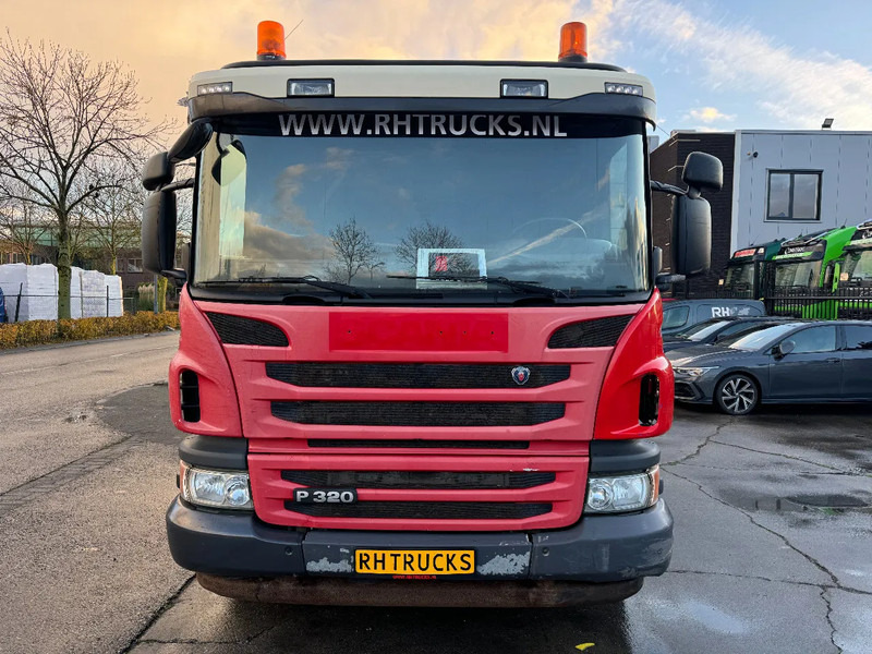 Scania P320 6X2 - EURO 6 + HIAB XS 144 HIPRO + REMOTE + HIAB HOOK + RETARDER - شاحنة ذات خطاف, شاحنة كرين: صورة 2 Scania P320 6X2 - EURO 6 + HIAB XS 144 HIPRO + REMOTE + HIAB HOOK + RETARDER - شاحنة ذات خطاف, شاحنة كرين: صورة 2