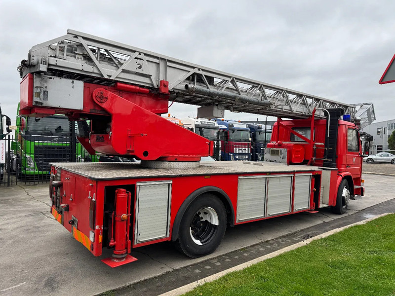 Scania P82 4X2 - FIRE TRUCK - 30M LIFT - سيارة إطفاء: صورة 4 Scania P82 4X2 - FIRE TRUCK - 30M LIFT - سيارة إطفاء: صورة 4