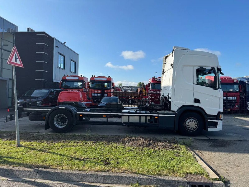 Scania R410 EURO 6 NGS BDF CHASSIS - شاحنات الحاويات / جسم علوي قابل للتغيير شاحنة: صورة 4 Scania R410 EURO 6 NGS BDF CHASSIS - شاحنات الحاويات / جسم علوي قابل للتغيير شاحنة: صورة 4