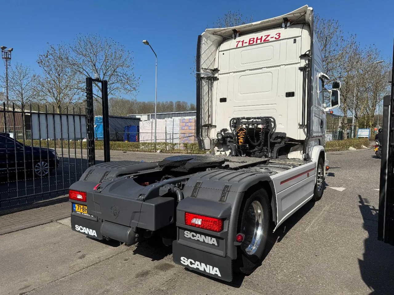 Scania R450 4X2 EURO 6 RETARDER SKIRTS TÜV TILL 01-2026 - وحدة جر: صورة 5 Scania R450 4X2 EURO 6 RETARDER SKIRTS TÜV TILL 01-2026 - وحدة جر: صورة 5