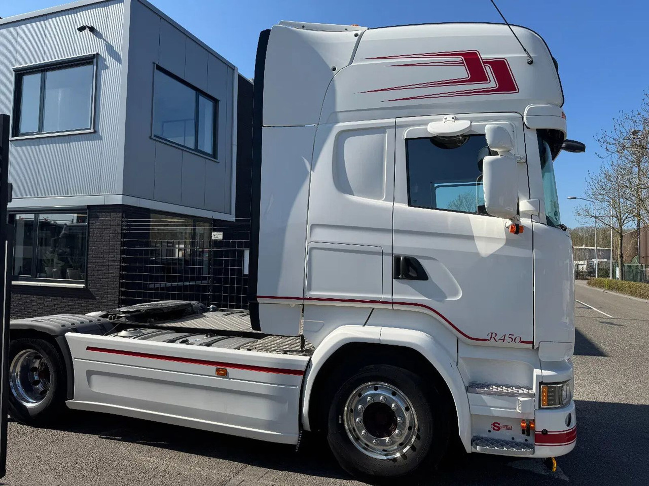 Scania R450 4X2 EURO 6 RETARDER SKIRTS TÜV TILL 01-2026 - وحدة جر: صورة 4 Scania R450 4X2 EURO 6 RETARDER SKIRTS TÜV TILL 01-2026 - وحدة جر: صورة 4