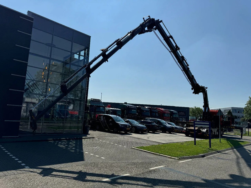 Scania R560 V8 8X2 + EFFER CRANE 1550 6S + FLYJIP 6XHYDR + REMOTE + WINCH - شاحنة كرين: صورة 5 Scania R560 V8 8X2 + EFFER CRANE 1550 6S + FLYJIP 6XHYDR + REMOTE + WINCH - شاحنة كرين: صورة 5