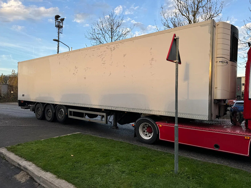 Tecnokar CARRIER VECTOR 1550 3X SAF AXLE - نصف مقطورة مُبرِّدة: صورة 5 Tecnokar CARRIER VECTOR 1550 3X SAF AXLE - نصف مقطورة مُبرِّدة: صورة 5