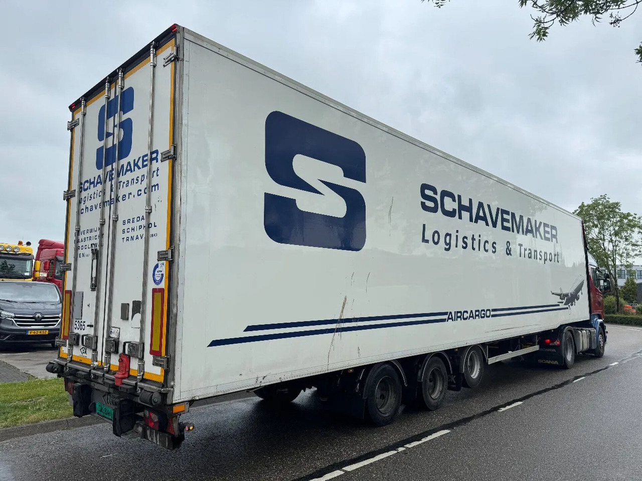 Van Eck 3 AXLE MEGA BPW + ROLLENBAAN + LIFTING AXLE - نصف مقطورة صندوق مغلق: صورة 3 Van Eck 3 AXLE MEGA BPW + ROLLENBAAN + LIFTING AXLE - نصف مقطورة صندوق مغلق: صورة 3