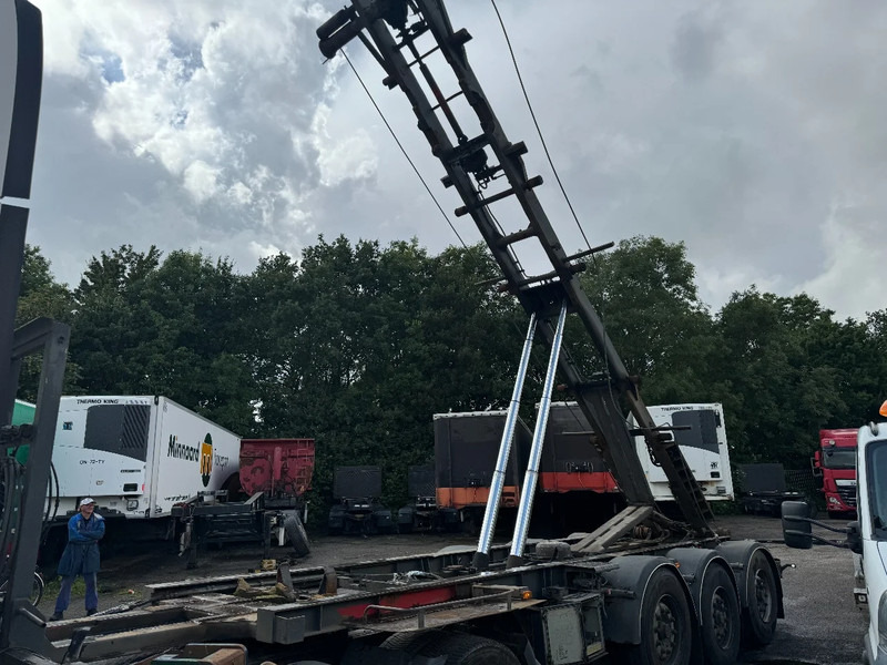 Van Hool CABLE AND KIPPING SYSTEM 3X BPW AXLE FRONT LIFTING - نصف مقطورة لنقل الحاويات: صورة 5 Van Hool CABLE AND KIPPING SYSTEM 3X BPW AXLE FRONT LIFTING - نصف مقطورة لنقل الحاويات: صورة 5